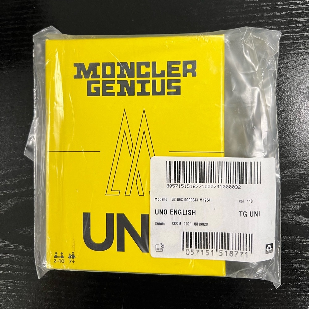 Moncler Uno Cards